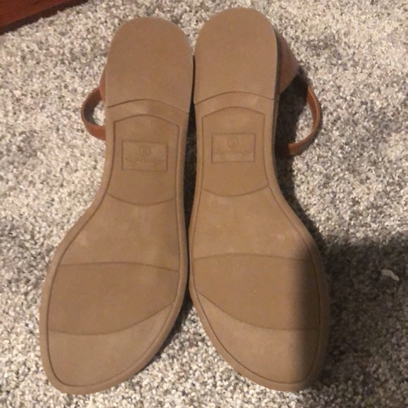 American Rag sandals - Picture 2 of 2